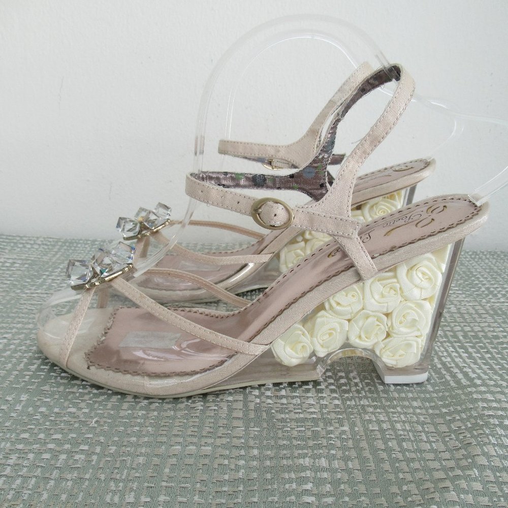 Poetic License Women’s clear wedge sandals with Floral insets Sz 8 1/2 NEW